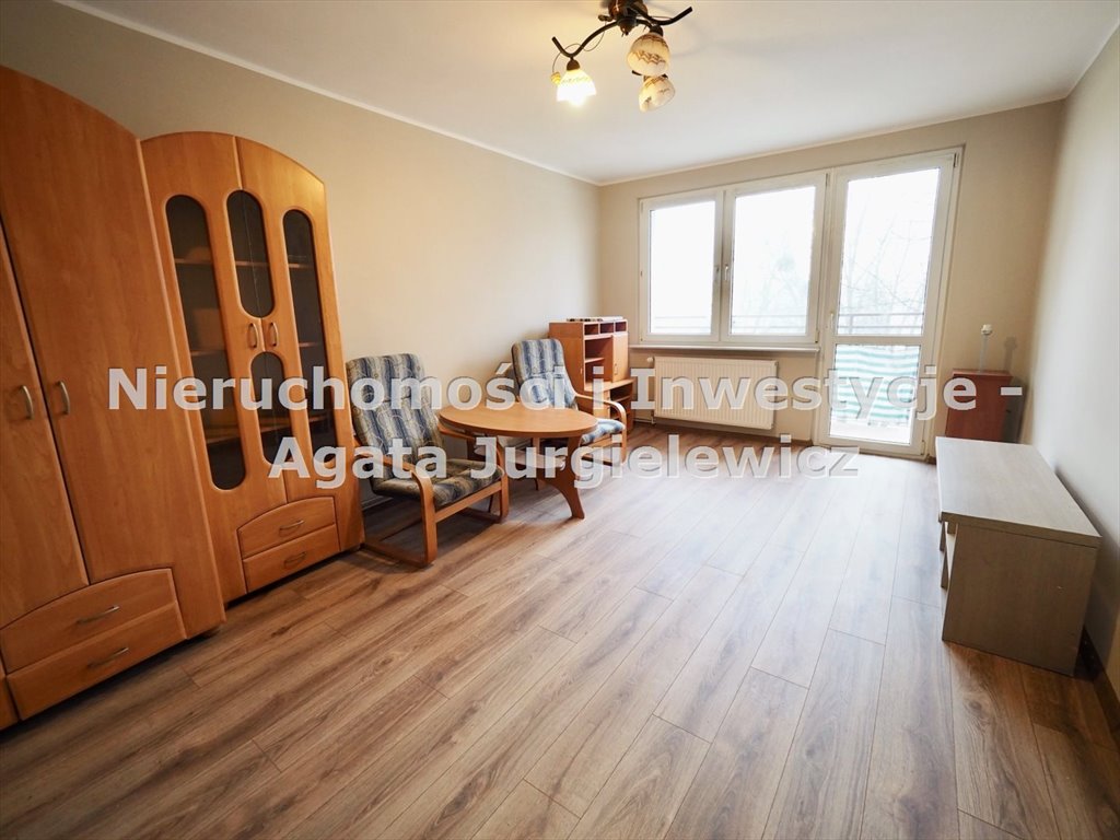 Mieszkanie dwupokojowe na wynajem Oleśnica  48m2 Foto 1