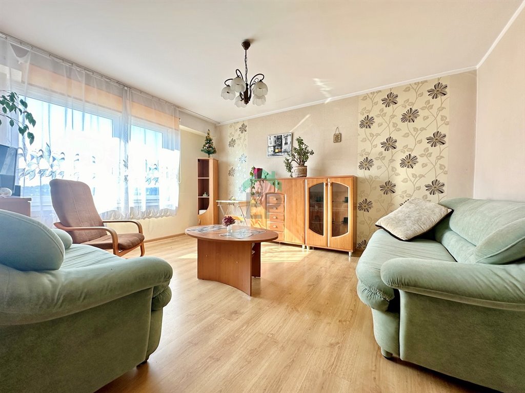 Przestronne 36 m² z widokiem na zachód, do własnej aranżacji Częstochowa, Trzech Wieszczów  36m2 Foto 1