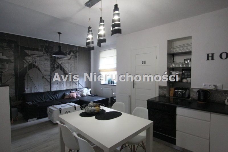 Mieszkanie dwupokojowe na wynajem Świdnica  45m2 Foto 1