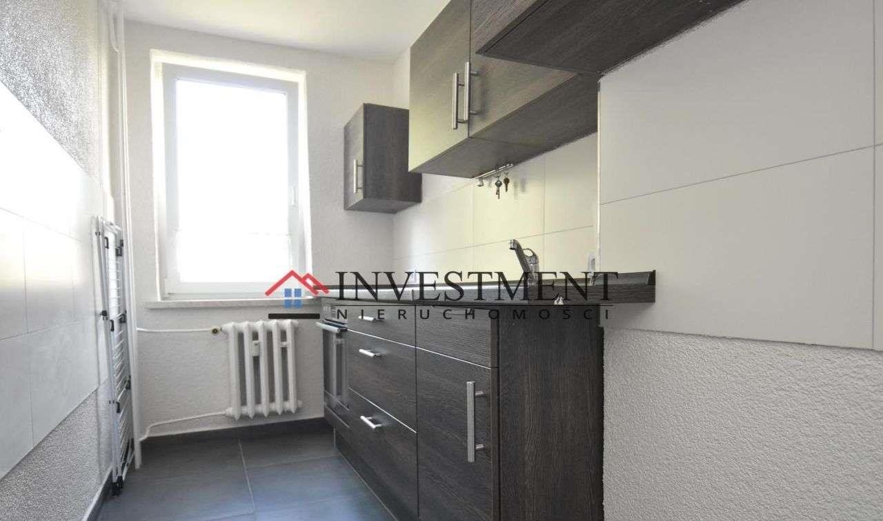 Mieszkanie trzypokojowe na sprzedaż Kędzierzyn-Koźle, Partyzantów  49m2 Foto 1
