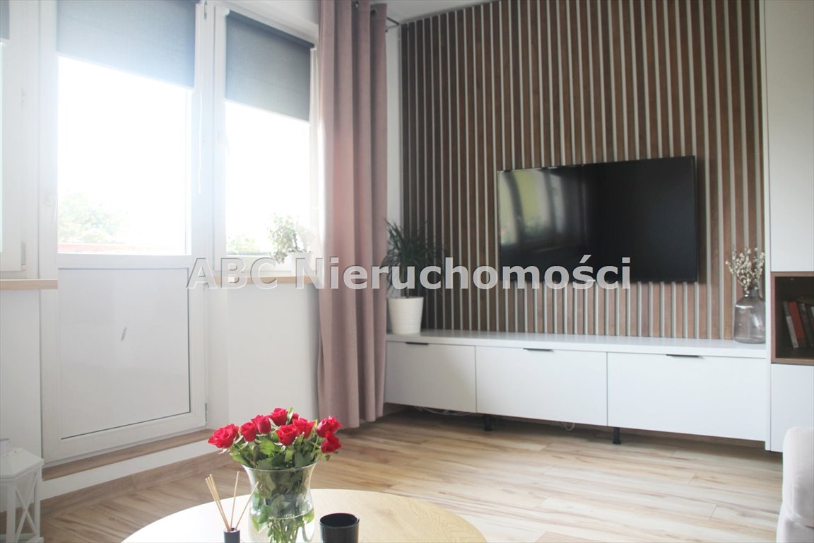 Mieszkanie czteropokojowe  na sprzedaż Piła, Zamość  64m2 Foto 1