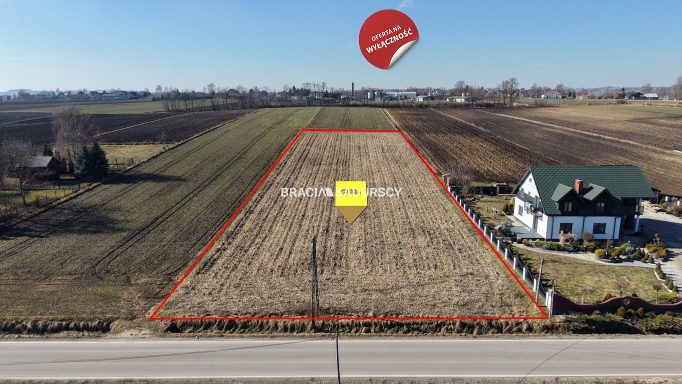 Działka 50 arów z mediami, blisko natury i miasta Klimontów  5 013m2 Foto 1