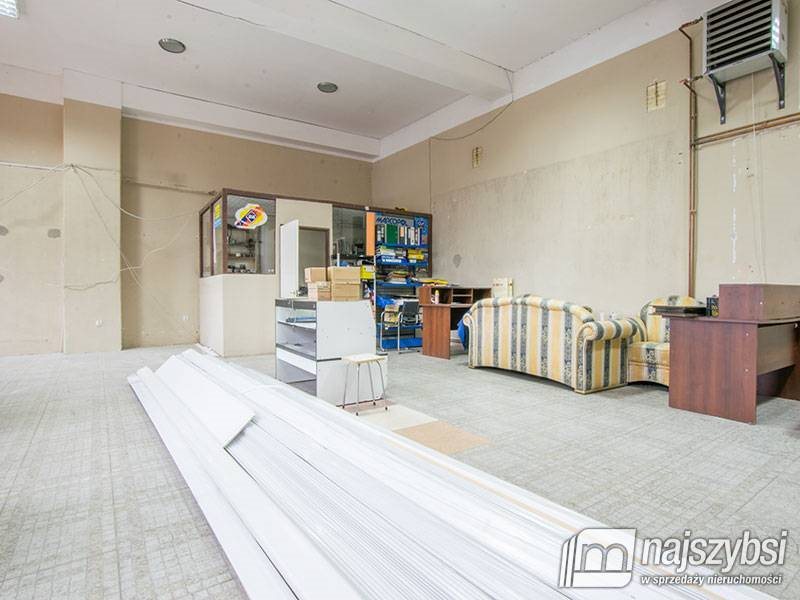 Lokal usługowy 125m2 w centrum Wolina – gotowy do odświeżenia Wolin, Centrum Miasta  113m2 Foto 1