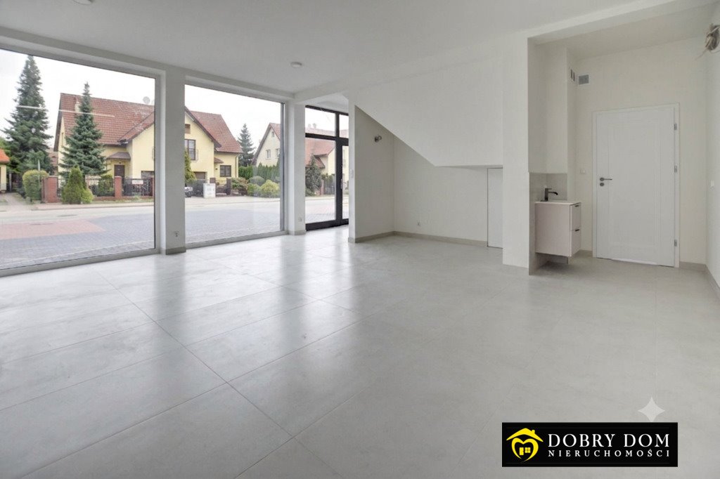 Nowoczesny lokal usługowy 44 m² z dużymi witrynami zapraszam Białystok, Bagnówka  44m2 Foto 1