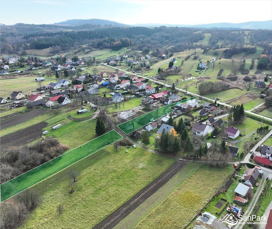 Do sprzedania urokliwe siedlisko z dużym budynkiem i potencjałem Lesko, Jankowce  94m2 Foto 1