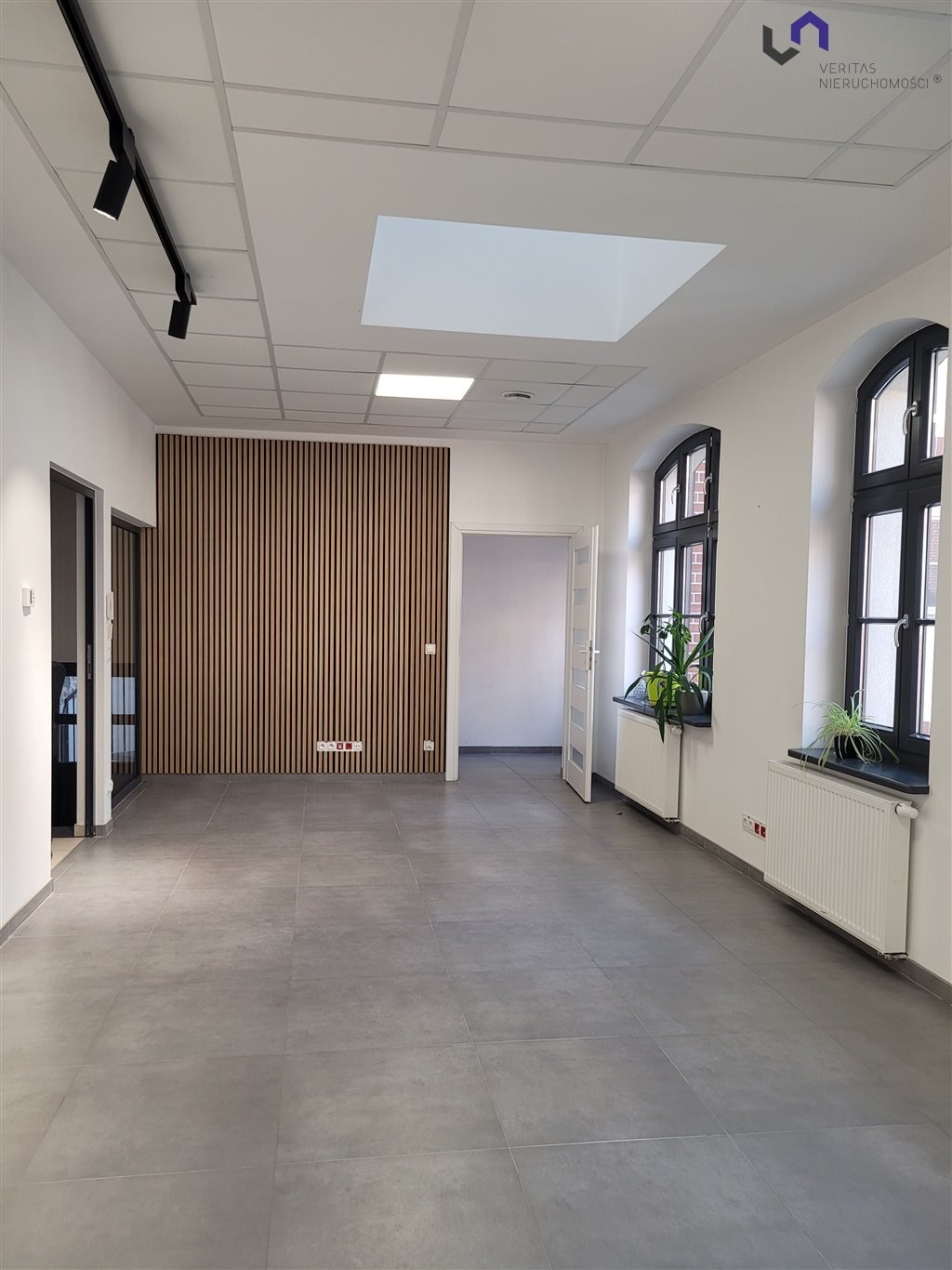 Lokal biurowy z tarasem i bezpośrednim wejściem - 70,69 m² Katowice, Centrum, Kochanowskiego  71m2 Foto 1