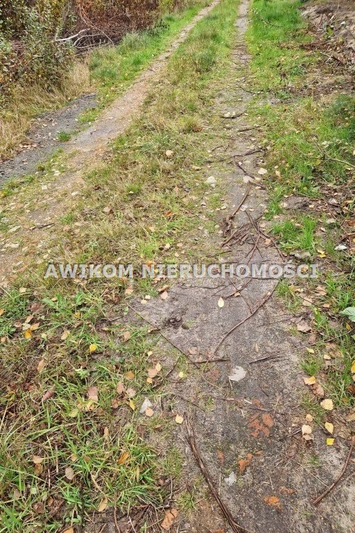 Działka budowlana 1160 m² w Chylicach, media, spokojna okolica Jaktorów, Chylice  1 160m2 Foto 1