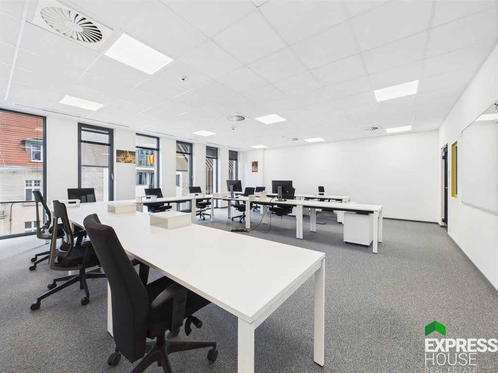 Lokal użytkowy na wynajem Wrocław, marsz. Józefa Piłsudskiego  500m2 Foto 1