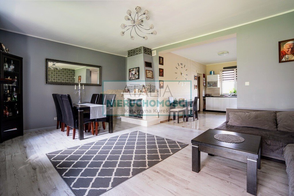 Zapraszam do obejrzenia domu 160 m² z kominkiem i dużą działką Żółwin  160m2 Foto 1