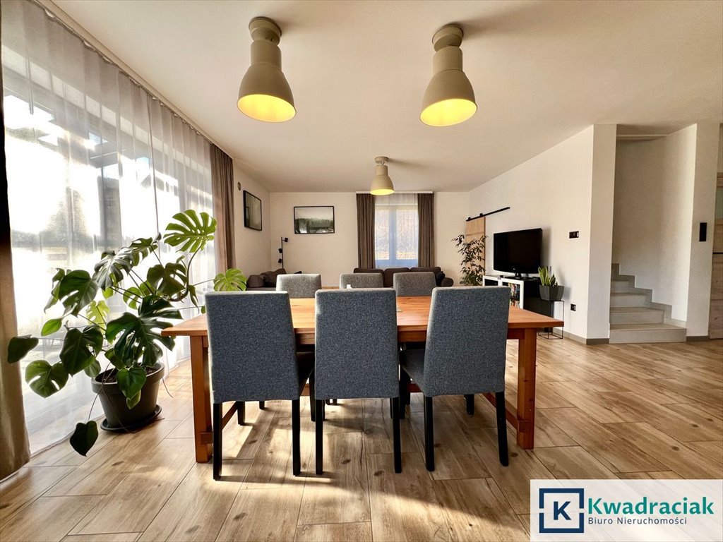 Przestronny dom 270 m² z ogrodem i garażem w Iwli Iwla  270m2 Foto 1