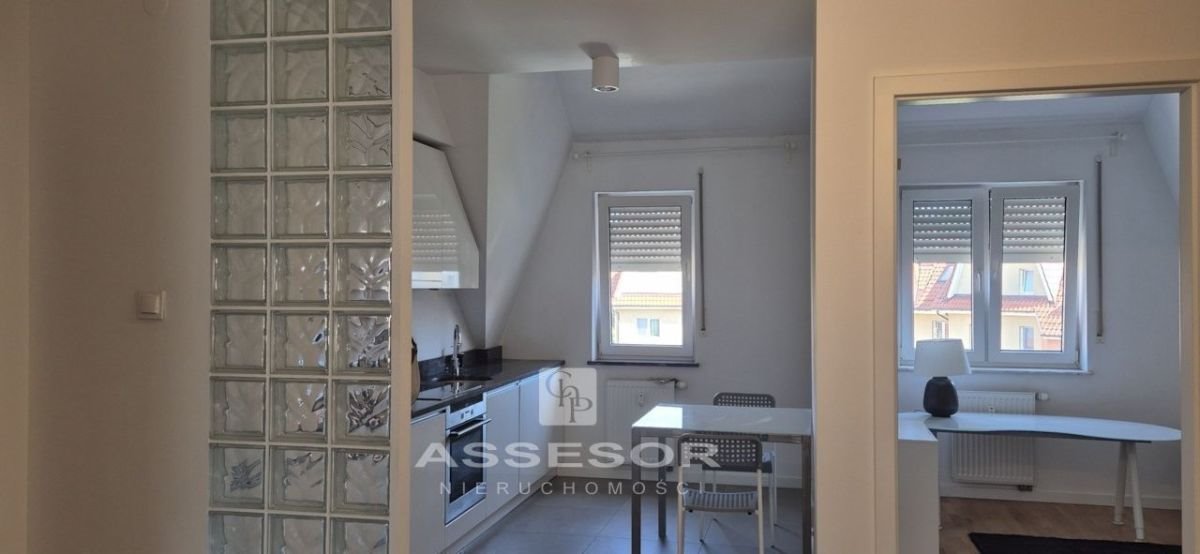 Mieszkanie trzypokojowe na sprzedaż Kalisz  65m2 Foto 1