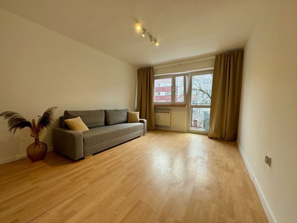 Przestronne 42 m² z balkonem, blisko centrum Warszawy Warszawa, Włochy, Aleja Dwudziestolatków  42m2 Foto 1