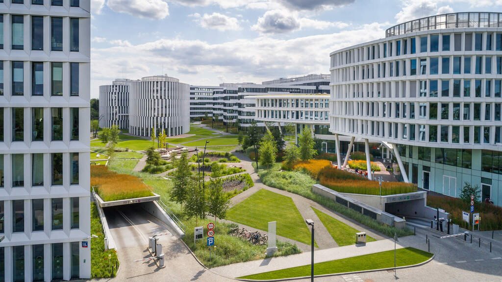 Nowoczesne biura 2045 m2 w prestiżowym kompleksie Business Garden Warszawa, Włochy, Żwirki i Wigury  2 045m2 Foto 1