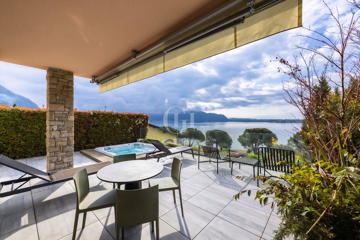 Ekskluzywny apartament z widokiem na jezioro Iseo polecam Włochy, Sarnico  74m2 Foto 1