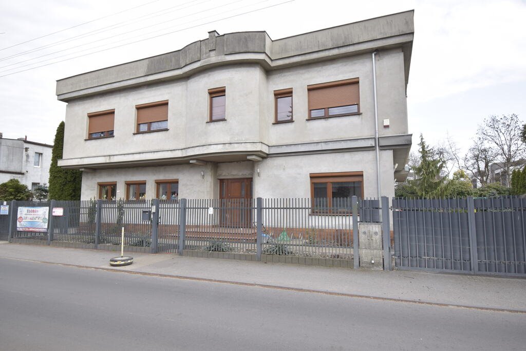 Przestronny lokal 182 m² z 8 pomieszczeniami i dużym potencjałem Łódź, Górna  182m2 Foto 1