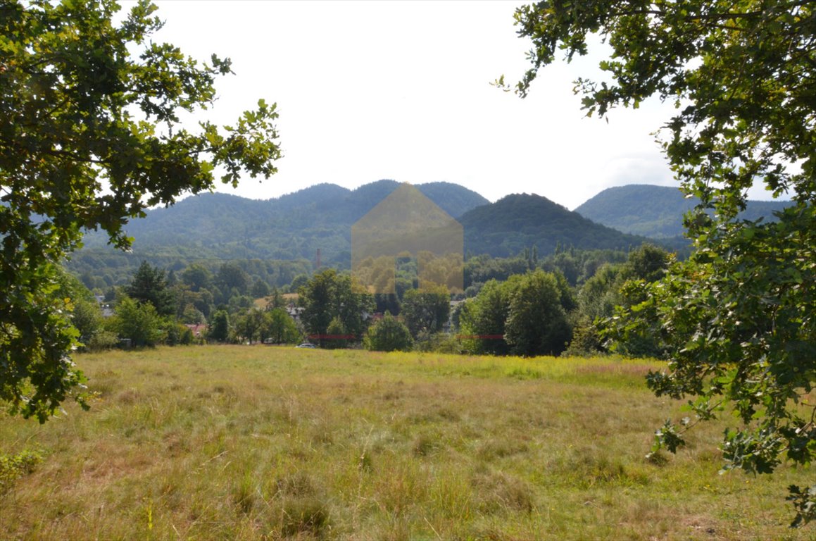 Do sprzedania działka inwestycyjna 0,59 ha z garażami i mediami Wałbrzych, Podgórze  5 983m2 Foto 1