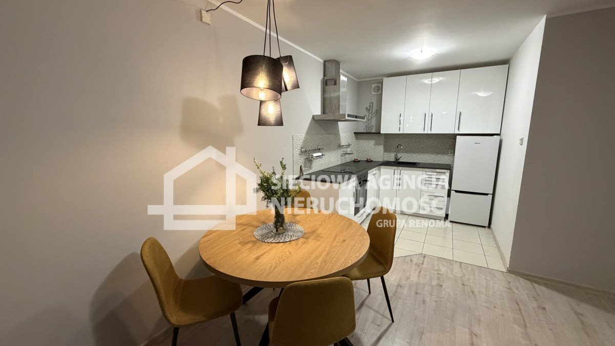 Komfortowe 2-pokojowe mieszkanie z balkonem i miejscem garażowym Gdynia, Chwarzno-Wiczlino, Jana Kamrowskiego  47m2 Foto 1