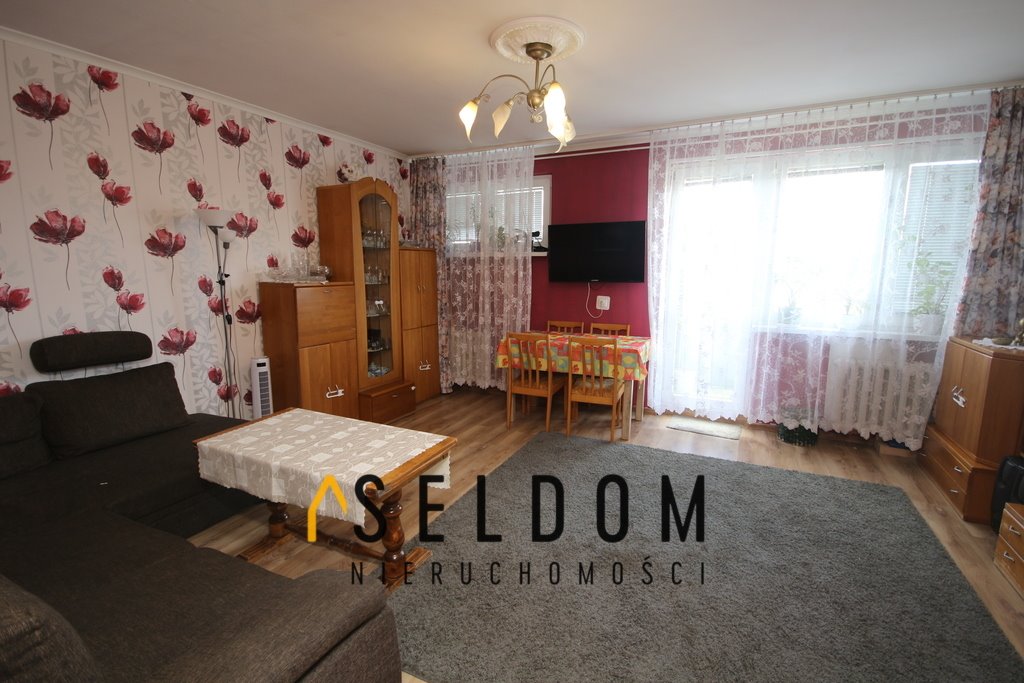 Mieszkanie trzypokojowe na sprzedaż Konin  57m2 Foto 1