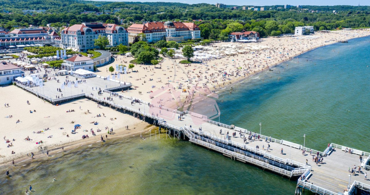 Mieszkanie dwupokojowe na sprzedaż Sopot, Aleja Niepodległości  32m2 Foto 1