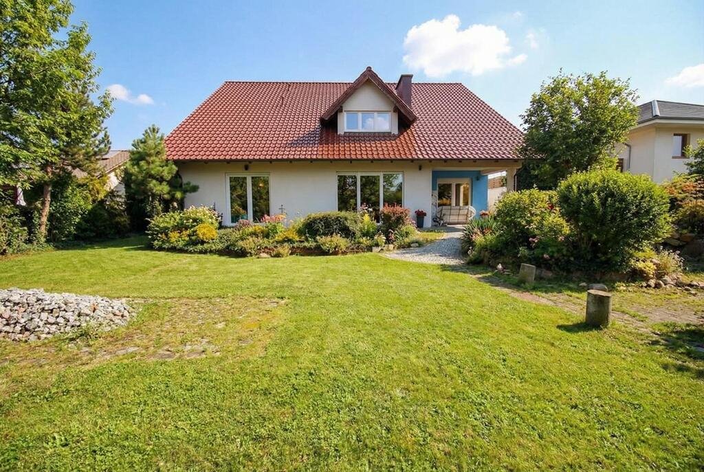 Zapraszam do obejrzenia obiektu 406 m² z dużym potencjałem aranżacyjnym Oława, Sokola  406m2 Foto 1