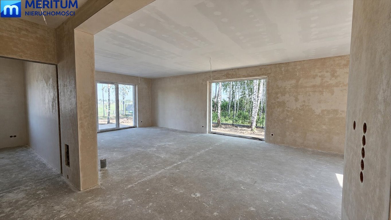 Nowoczesny bliźniak 236 m2 z dużym ogrodem i garażem Książenice  236m2 Foto 1