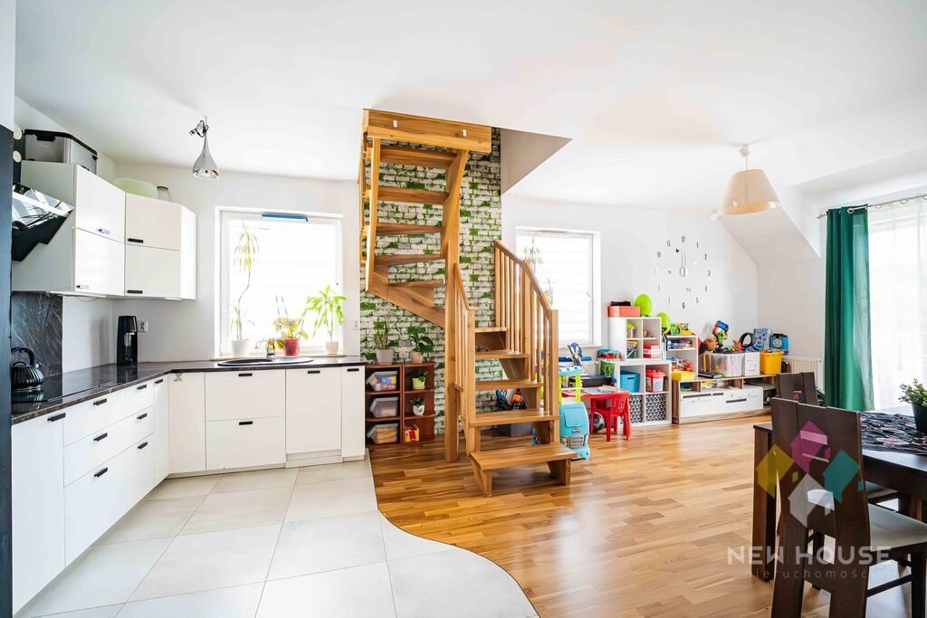 Dwupoziomowe 100 m² - balkon - winda - blisko natury Olsztyn, Bartąska  100m2 Foto 1