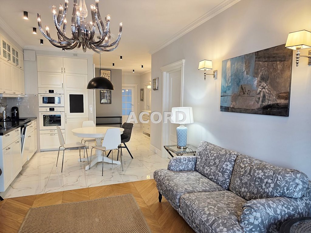 Mieszkanie trzypokojowe na wynajem Warszawa, Śródmieście, Śródmieście, Dzielna  63m2 Foto 1