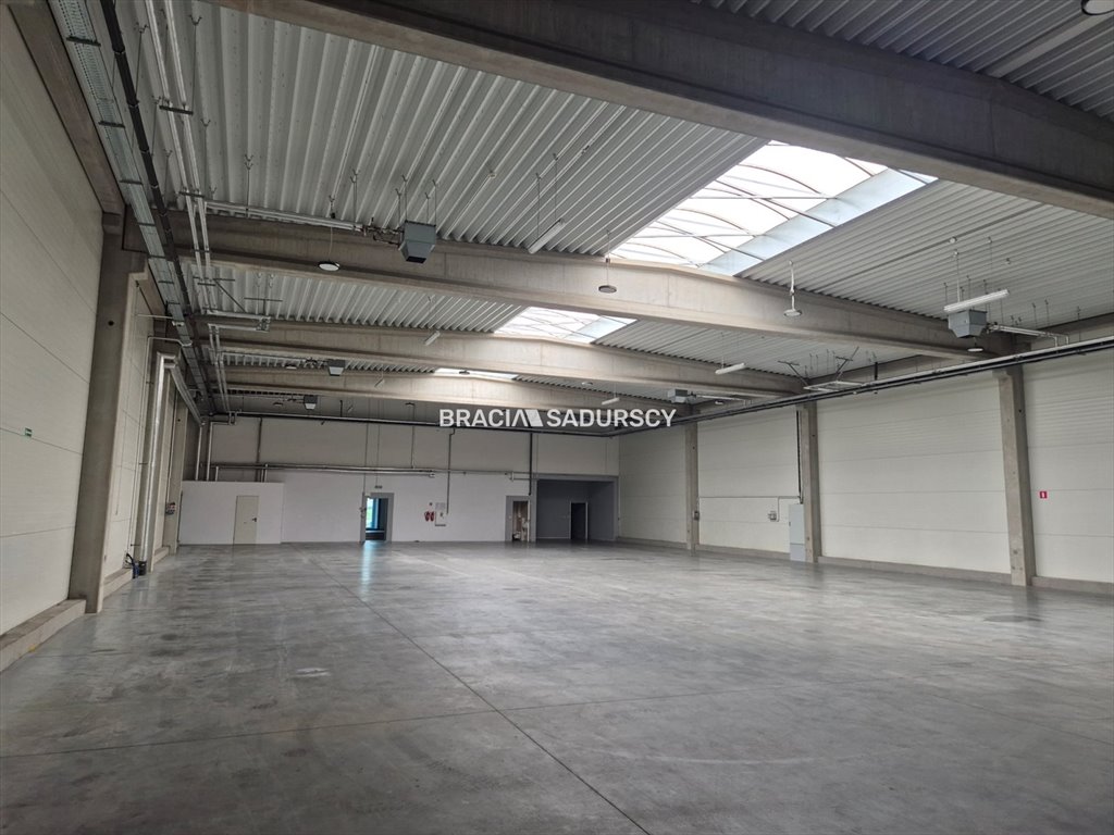 Nowoczesny magazyn z biurami 765 m², dostęp od zaraz Kraków, Bieżanów-Prokocim, Półłanki  765m2 Foto 1