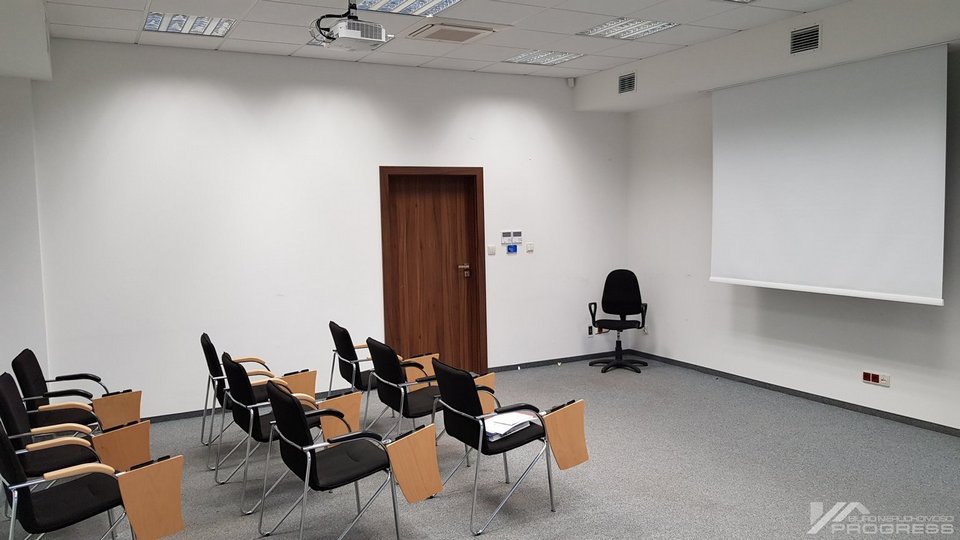 Lokal użytkowy na wynajem Krosno, Tysiąclecia  65m2 Foto 3