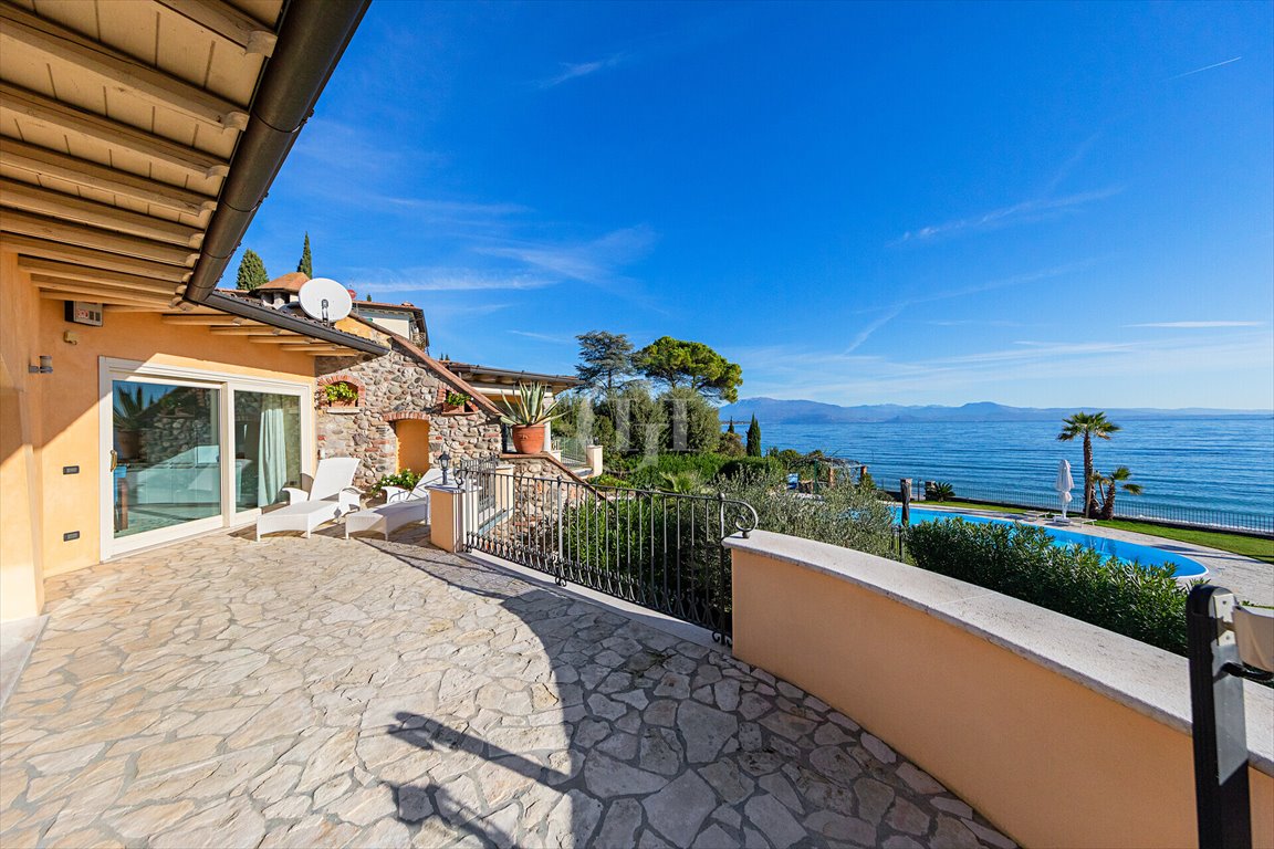 Sprzedam luksusową willę nad jeziorem Garda z panoramicznym tarasem Włochy, Padenghe sul Garda  252m2 Foto 1