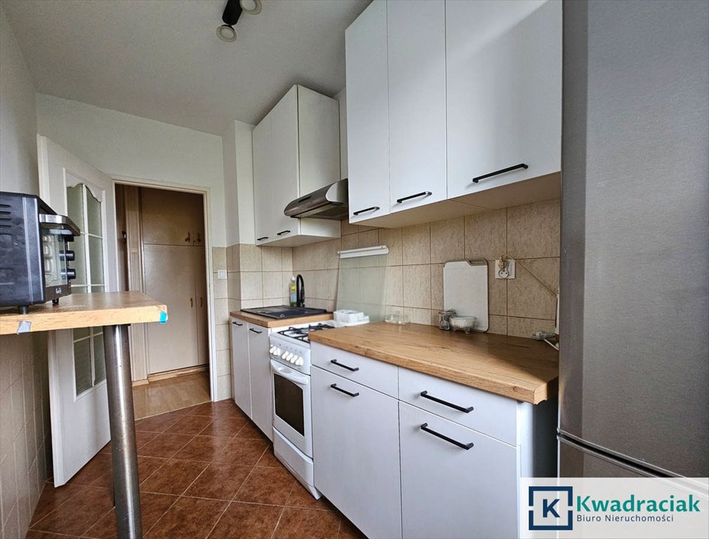 Sprzedam jasne 2 pok. z balkonem i widokiem na zieleń Krosno, Stefana Kisielewskiego  48m2 Foto 1