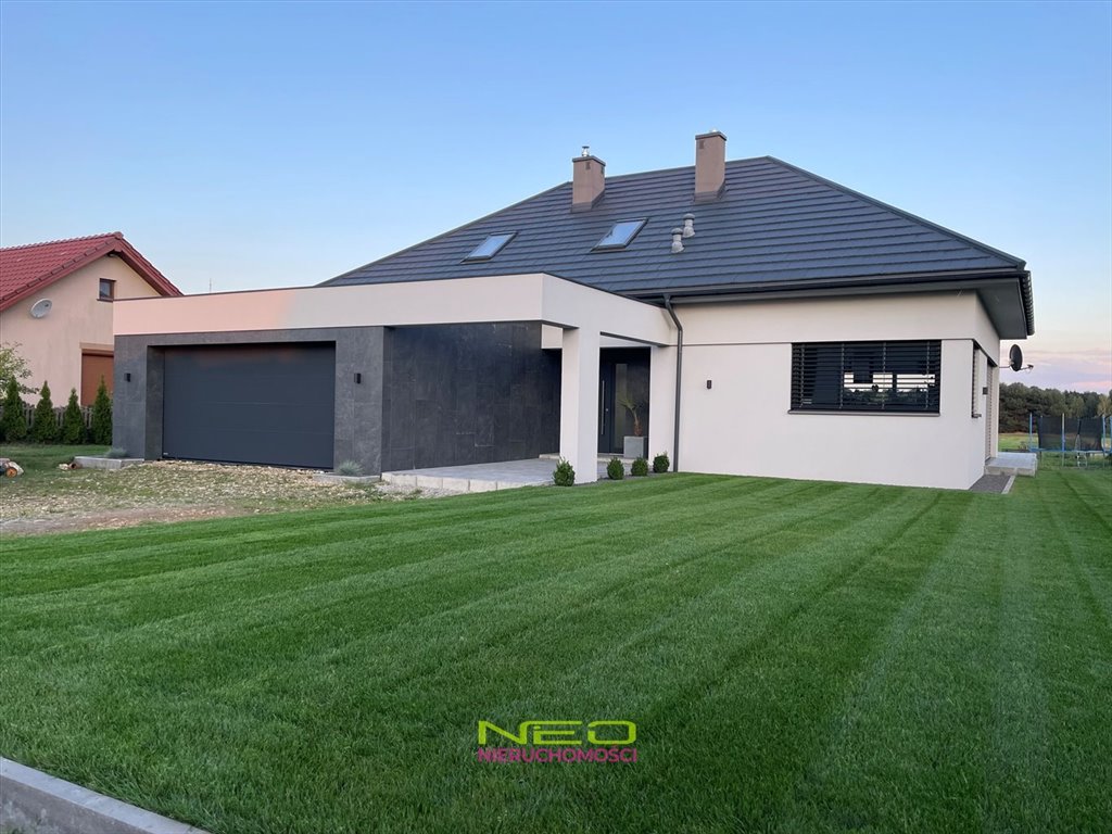 Nowoczesny dom 270 m² z tarasem i garażem - Piła Druga Piła Druga  273m2 Foto 1