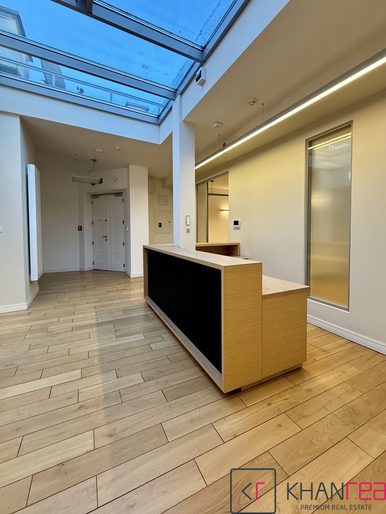 Lokal użytkowy na wynajem Warszawa  165m2 Foto 1