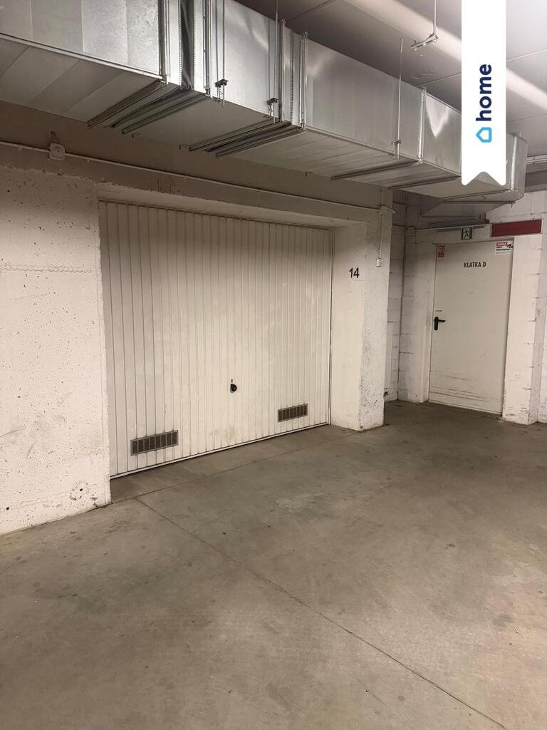 Garaż 18 m² w hali, inwestycja z najmem, ul. Staszica Zielona Góra  18m2 Foto 1