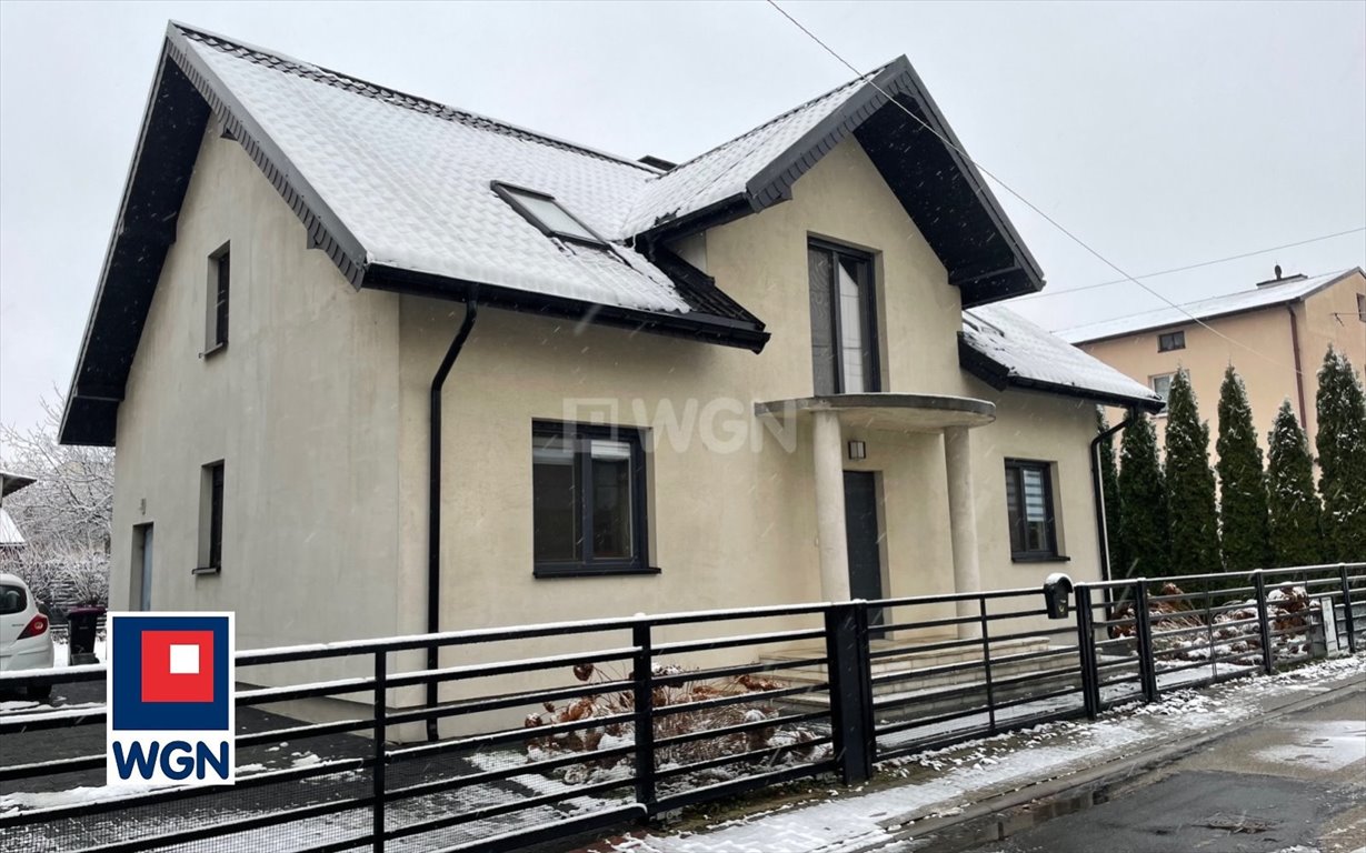 Dom z garażem, 3 sypialnie, nowoczesne wykończenie Wieluń, Wieluń  200m2 Foto 1