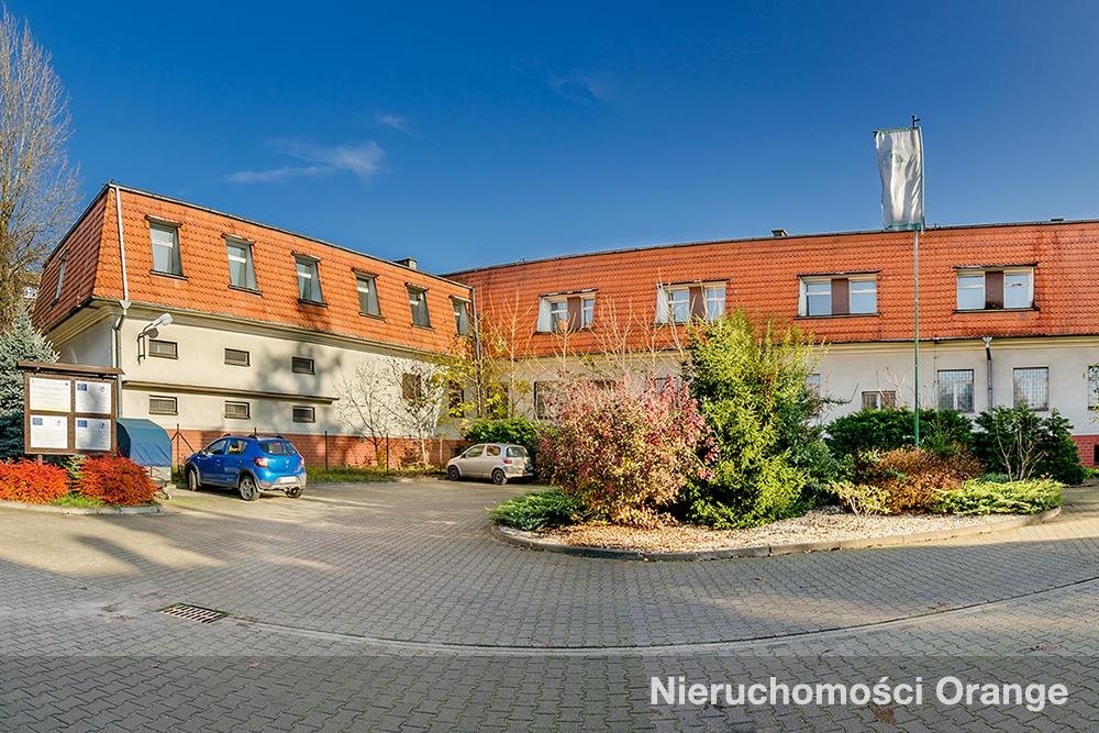 Do sprzedania przestronny lokal biurowo-usługowy 1970 m² z parkingiem Góra, Góra, ul. Podwale 33a  1 970m2 Foto 1
