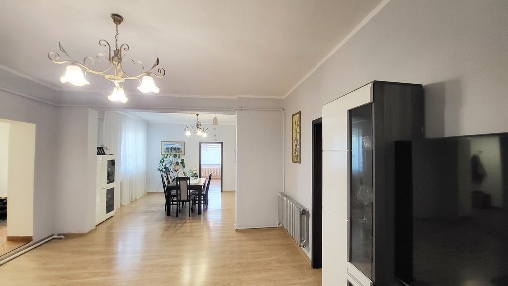 Do sprzedania solidny dom 180 m² z dużym potencjałem w Oleśniczce Oleśniczka  180m2 Foto 1