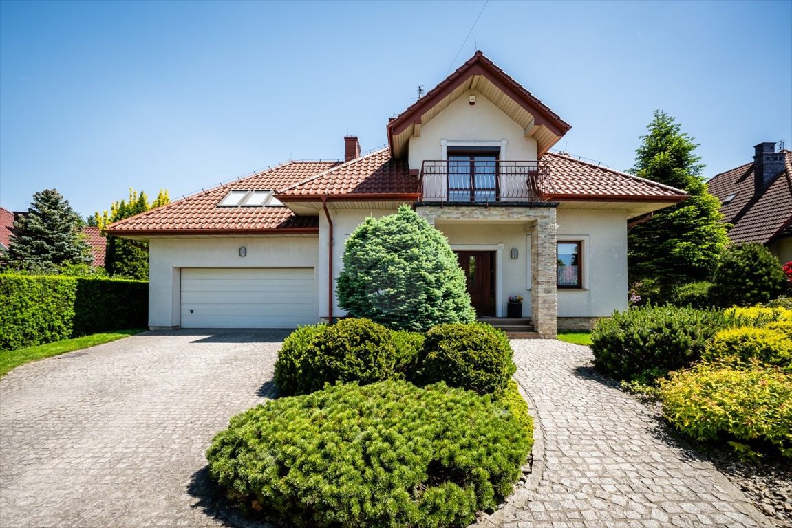 Przestronny dom 192 m2 z ogrodem, sauna i garażem Libertów, Korczynowa  192m2 Foto 1