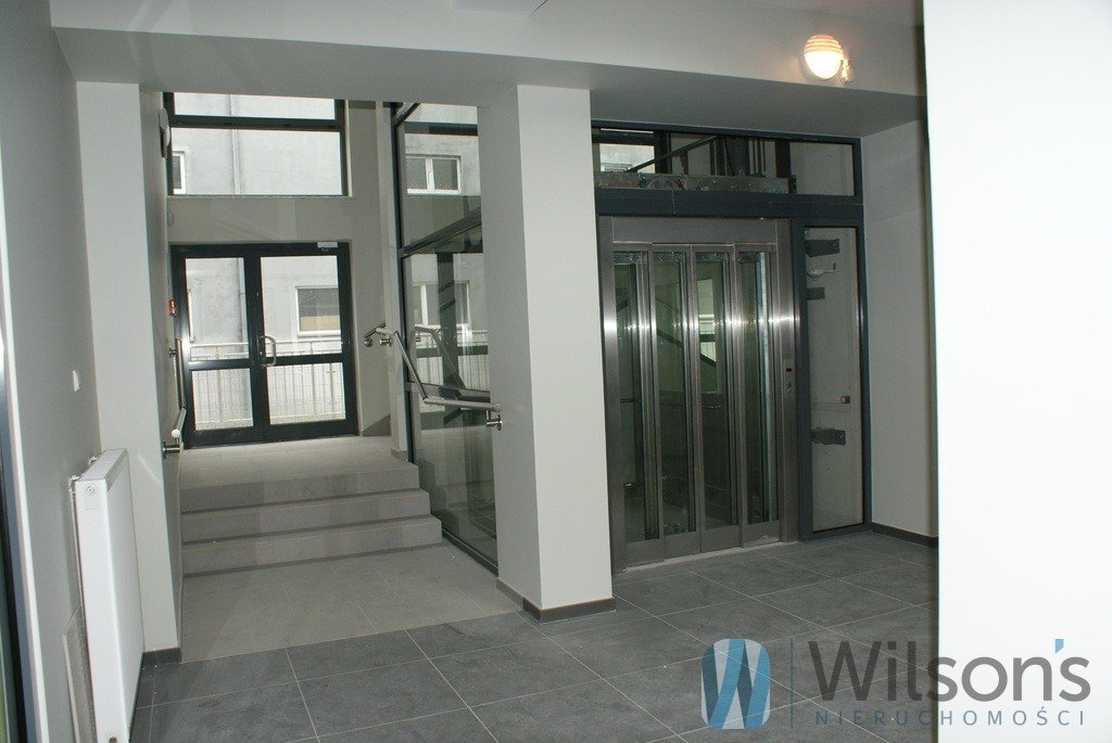 Nowoczesny lokal handlowo-usługowy 598 m2 z windą i parkingiem Radom, 1905 Roku  598m2 Foto 1