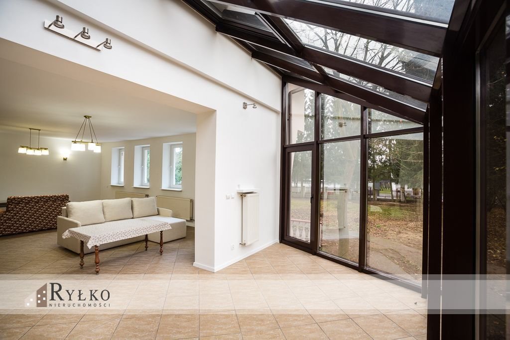 Dom 225 m2 z oranżerią i dużą działką 1752 m2 Dąbrówka Nowa  225m2 Foto 1