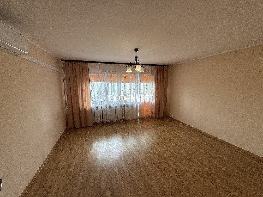 Na sprzedaż kawalerka 37 m² z loggią i potencjałem odświeżenia Pułtusk, Pułtusk  37m2 Foto 1