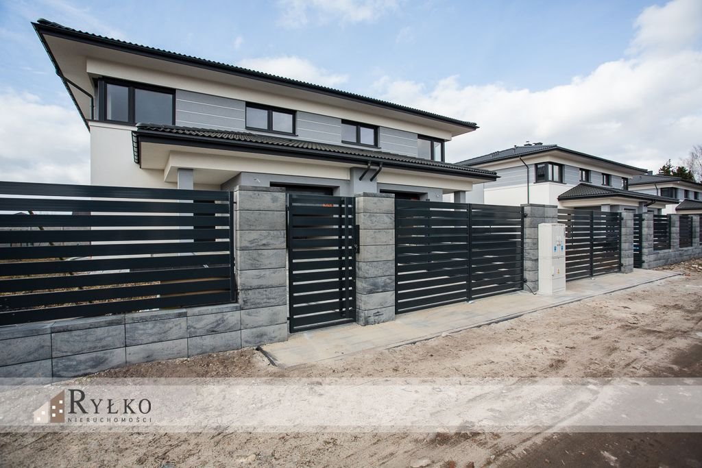 Do sprzedania nowoczesny bliźniak 138 m² w Cielu z garażem i dużą działką Ciele  138m2 Foto 1