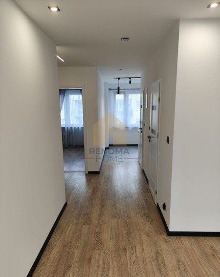 Na sprzedaż jasne, odświeżone 58 m² mieszkanie w Dzierżoniowie Dzierżoniów  58m2 Foto 1