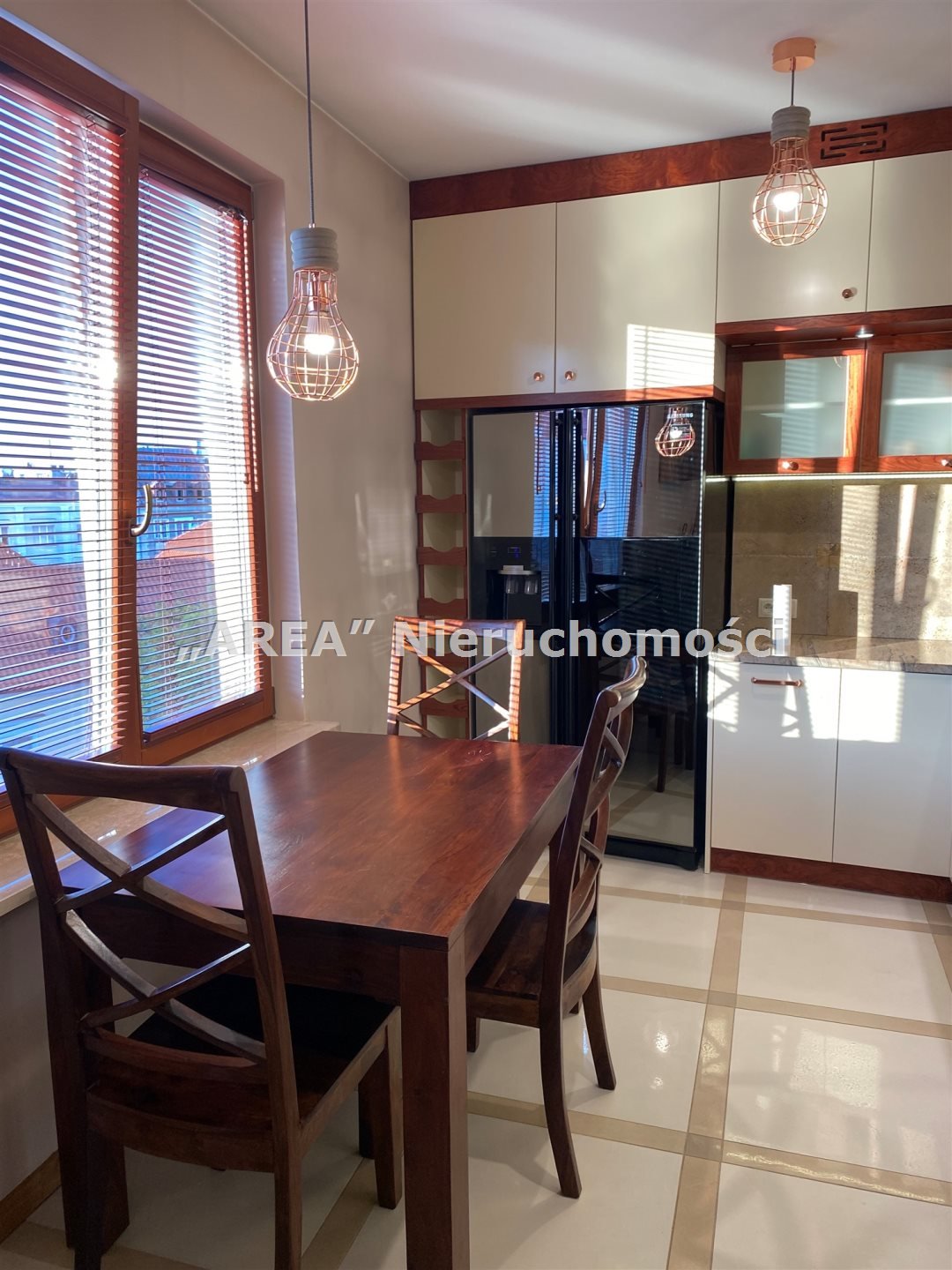 Urokliwe 2-pokojowe mieszkanie z klimatem i widokiem na Rynek Białystok, Centrum  55m2 Foto 1