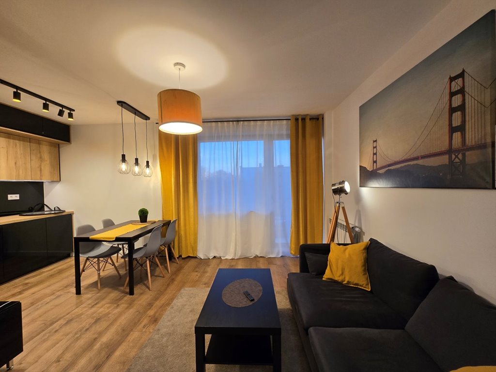 Polecam nowoczesne 45 m² mieszkanie z balkonem w centrum Zduńskiej Woli Zduńska Wola, Osmolin  45m2 Foto 1