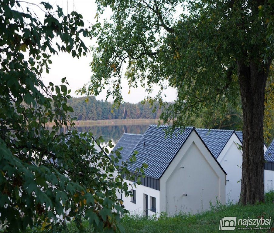 Urokliwy dom nad jeziorem z basenem i plażą Drawno, Centrum  40m2 Foto 1