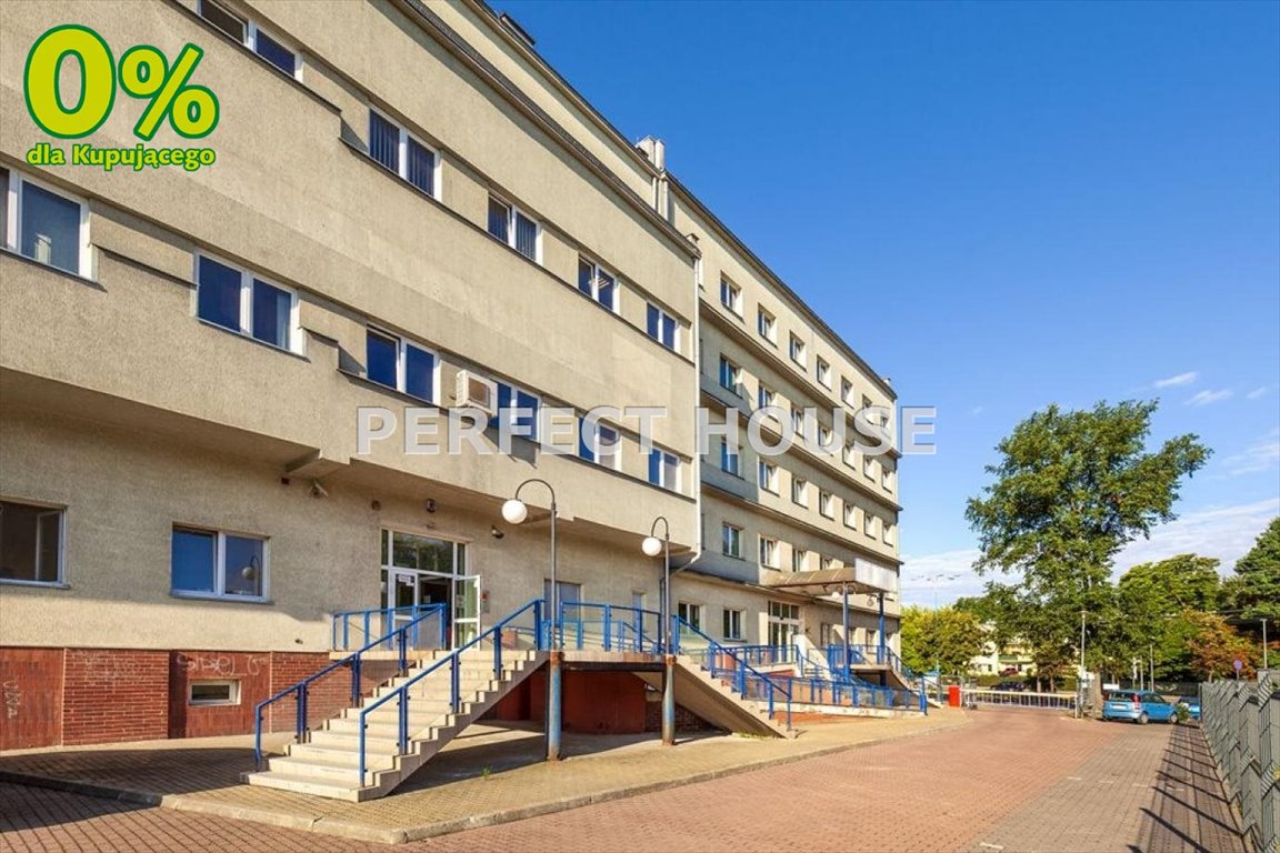 Duży lokal 3979 m² z parkingiem w centrum Skierniewic. Skierniewice  3 979m2 Foto 1