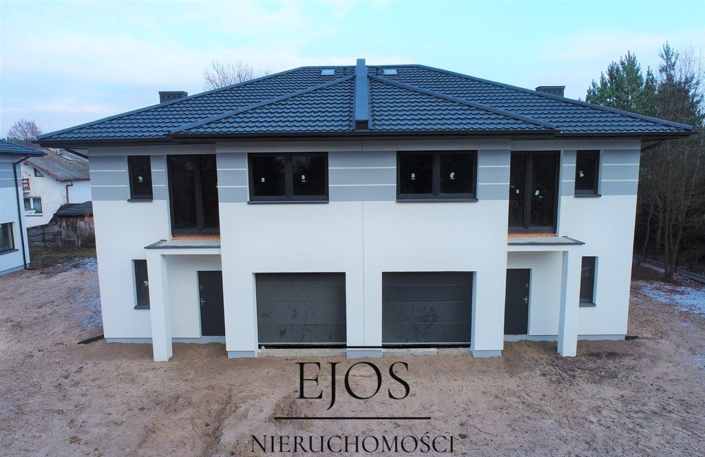 Zapraszam do obejrzenia nowoczesnego bliźniaka 142 m² z garażem i balkonem Józefów  142m2 Foto 1