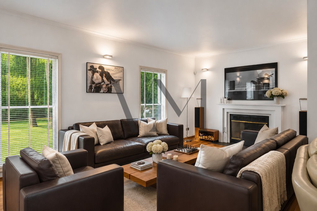 Zapraszam do obejrzenia przestronnego domu 270 m² z lasem sosnowym Magdalenka  270m2 Foto 1