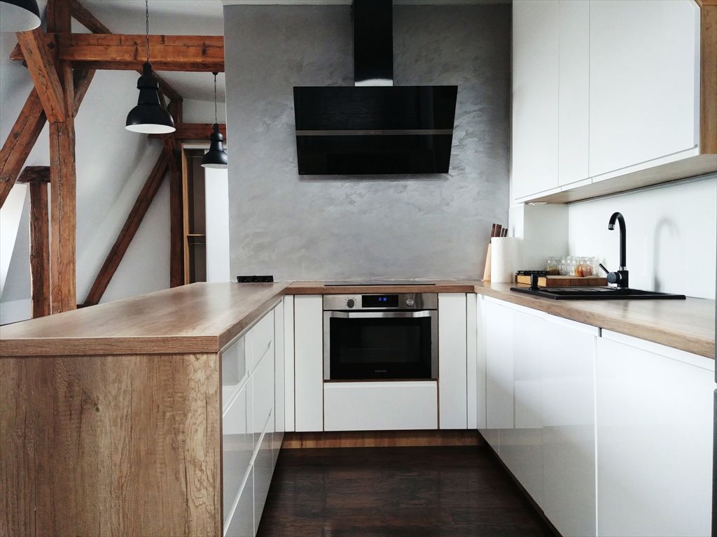 Mieszkanie trzypokojowe na wynajem Katowice, Śródmieście, Kochanowskiego 90m2 Foto 1 Mieszkanie trzypokojowe na wynajem Katowice, Śródmieście, Kochanowskiego 90m2 Foto 1